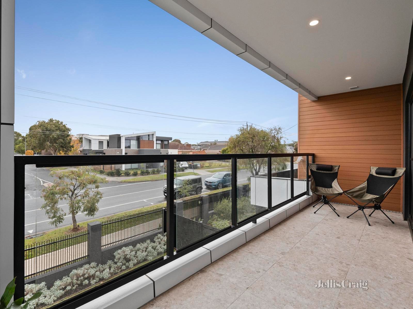 1/96 Beverley Street, Doncaster East image 9