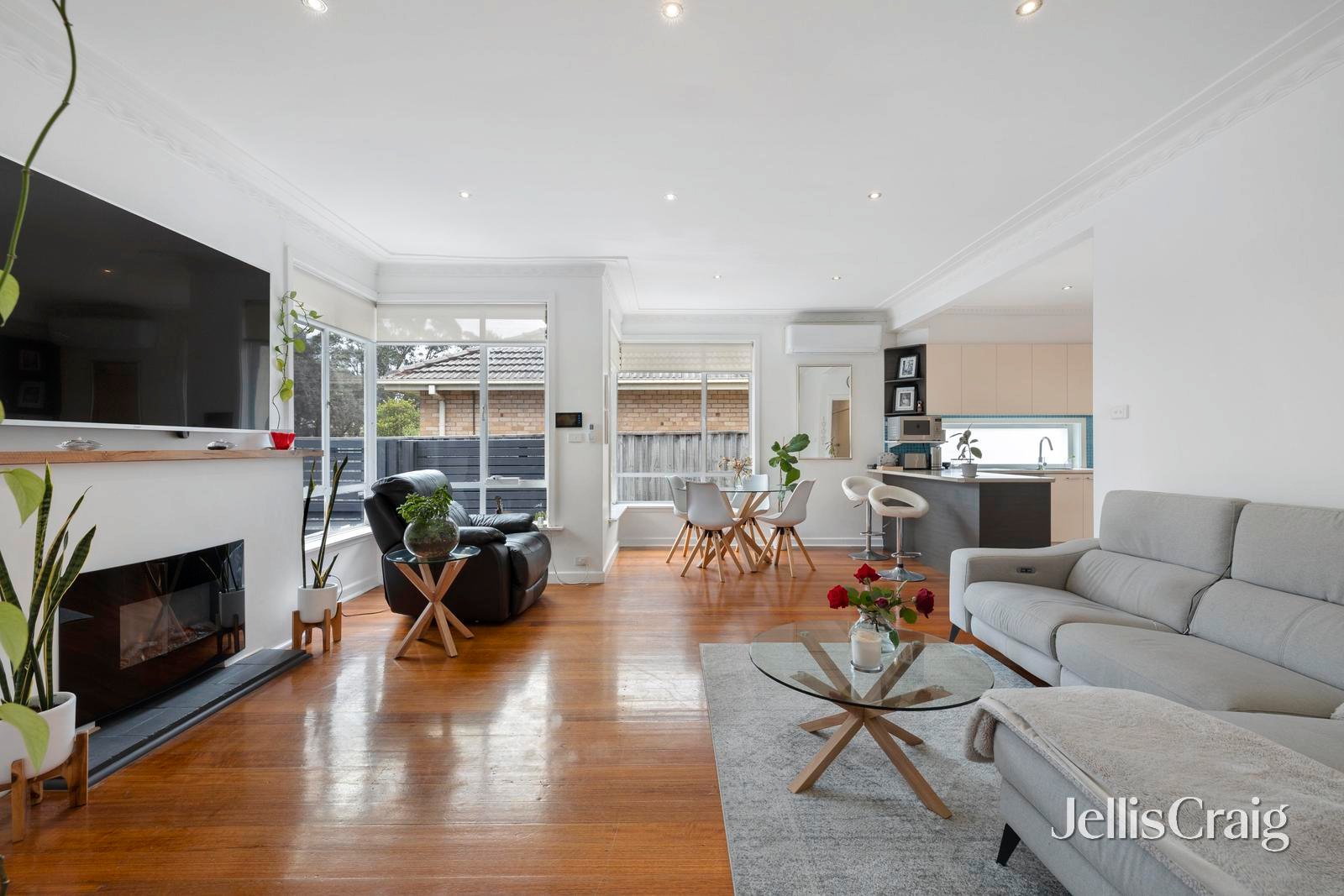 1/96 East Boundary Road, Bentleigh East image 2