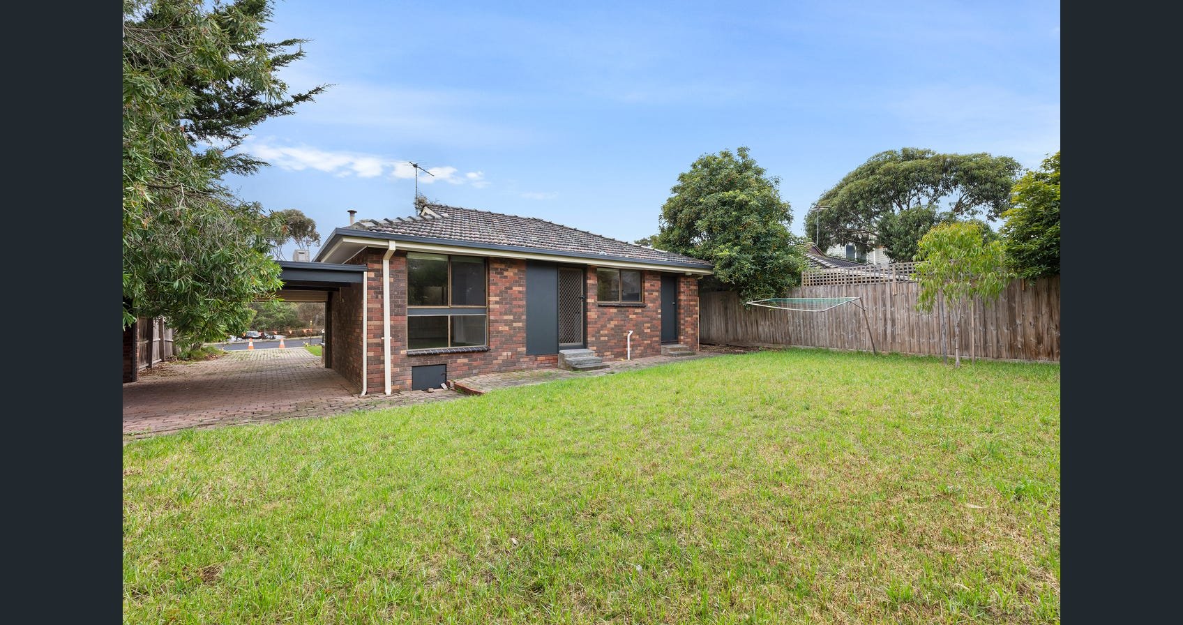 Property Gallery Thumbnail 9