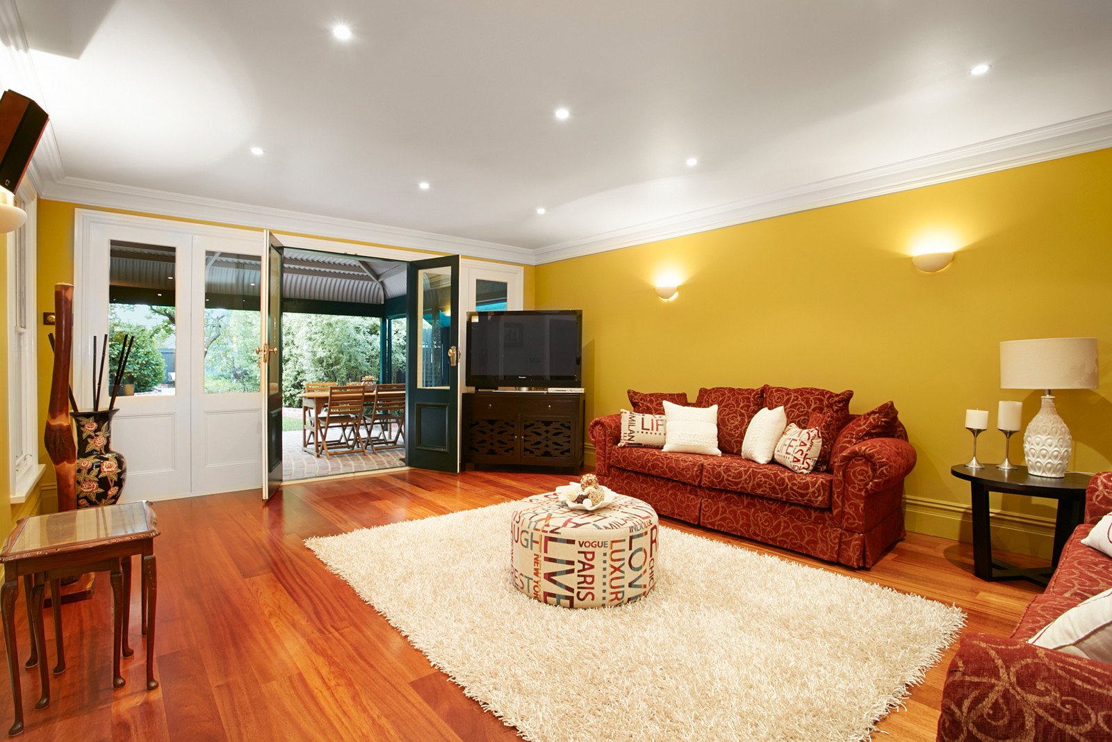 196 The Parade, Ascot Vale image 2
