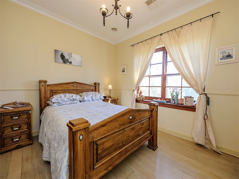 196 Union Road, Surrey Hills image 2