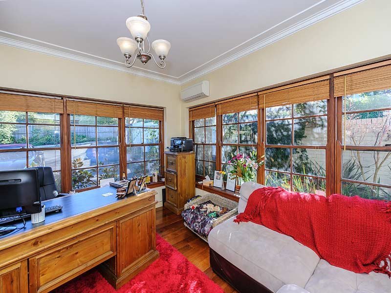 196 Union Road, Surrey Hills image 4