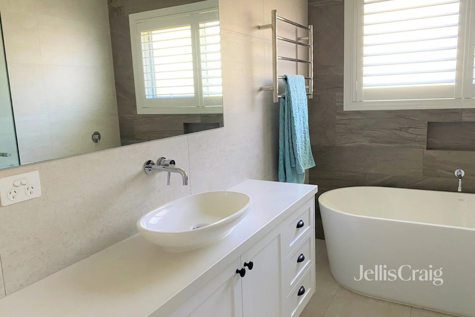 197 Cape Street, Heidelberg image 9