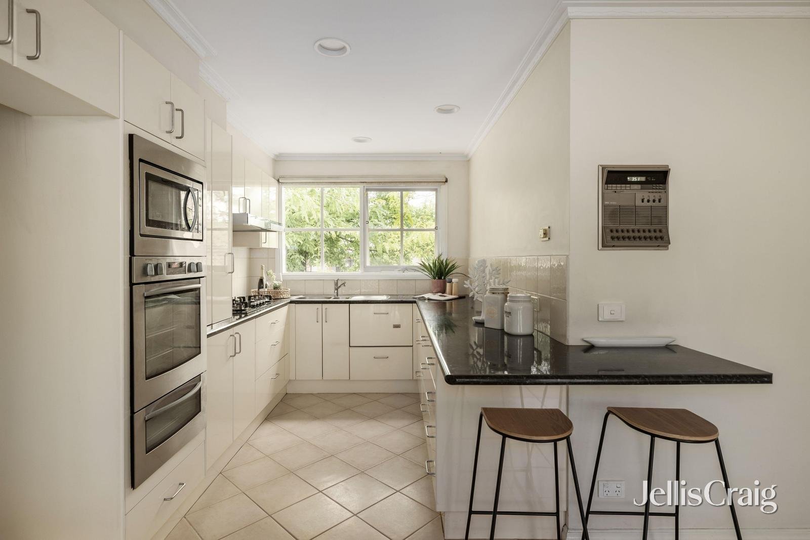 1/978 Burke Road, Balwyn image 5