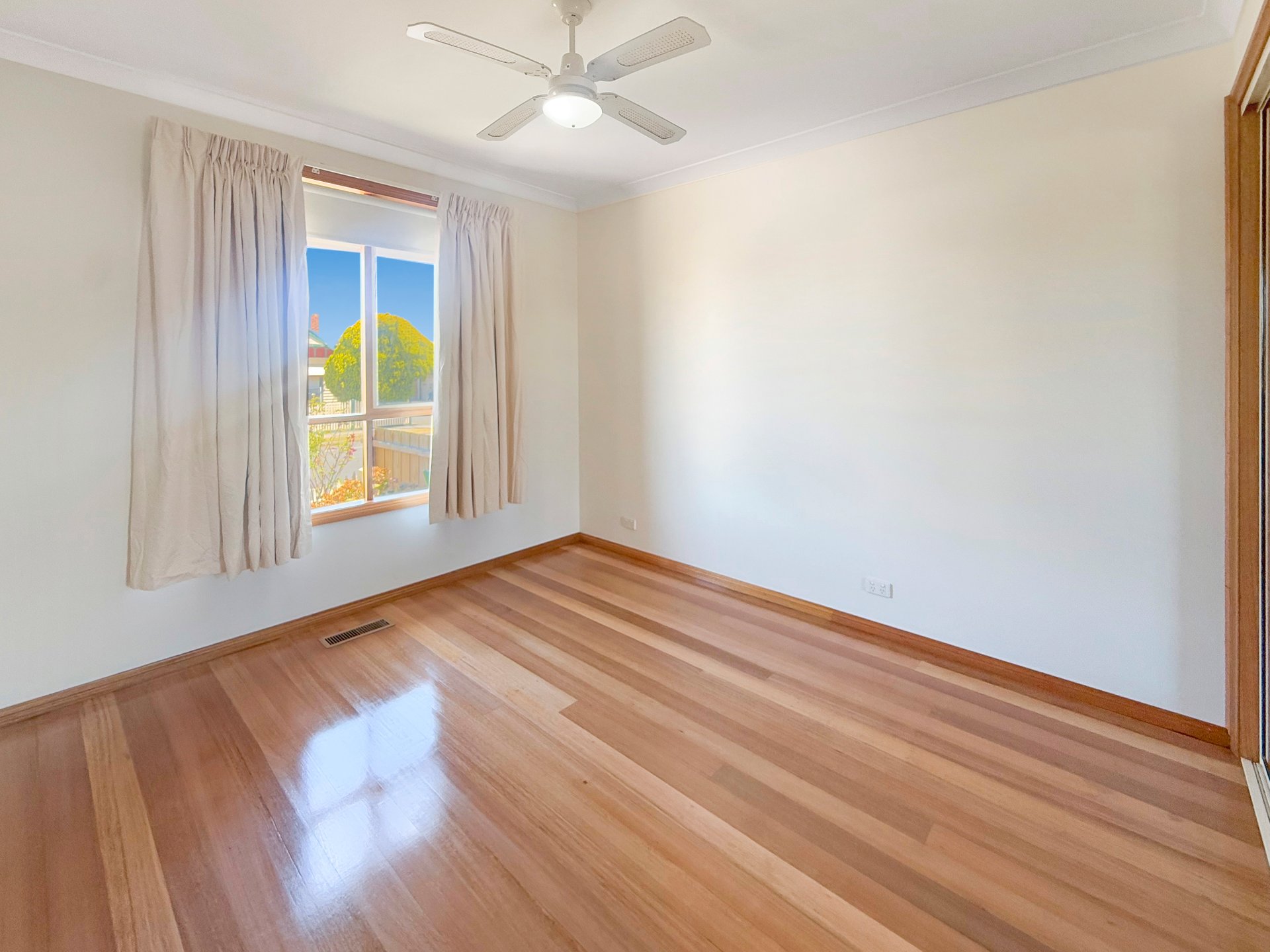 198 Autumn Street, Geelong&nbsp;West image 2