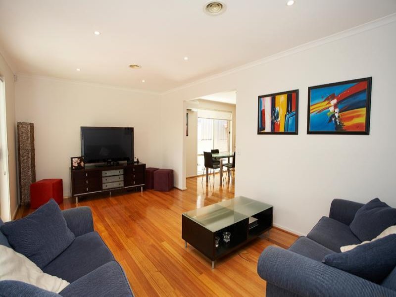 1/98 Belmore Road, Balwyn image 2