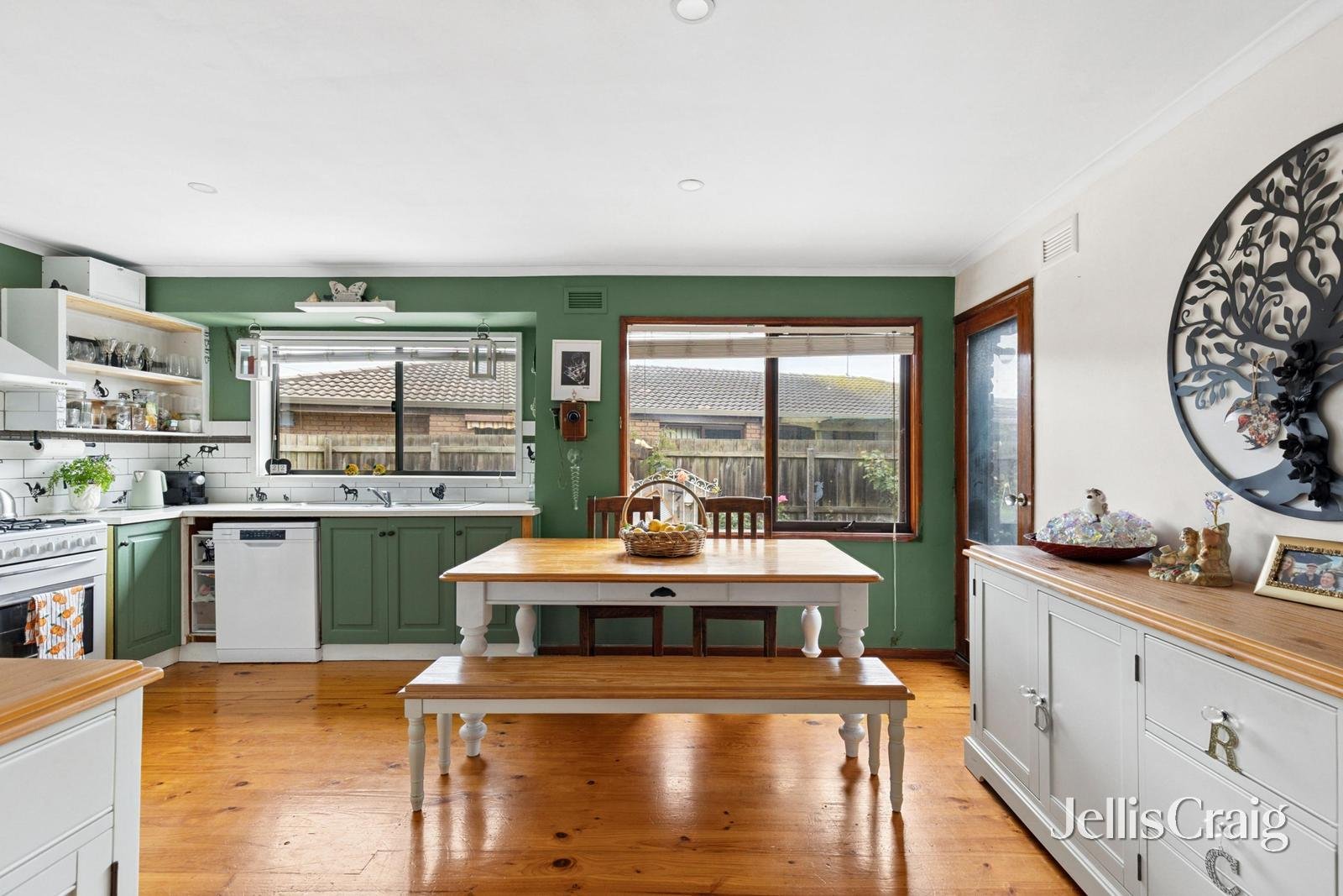 198 Wilsons Road, Whittington image 3