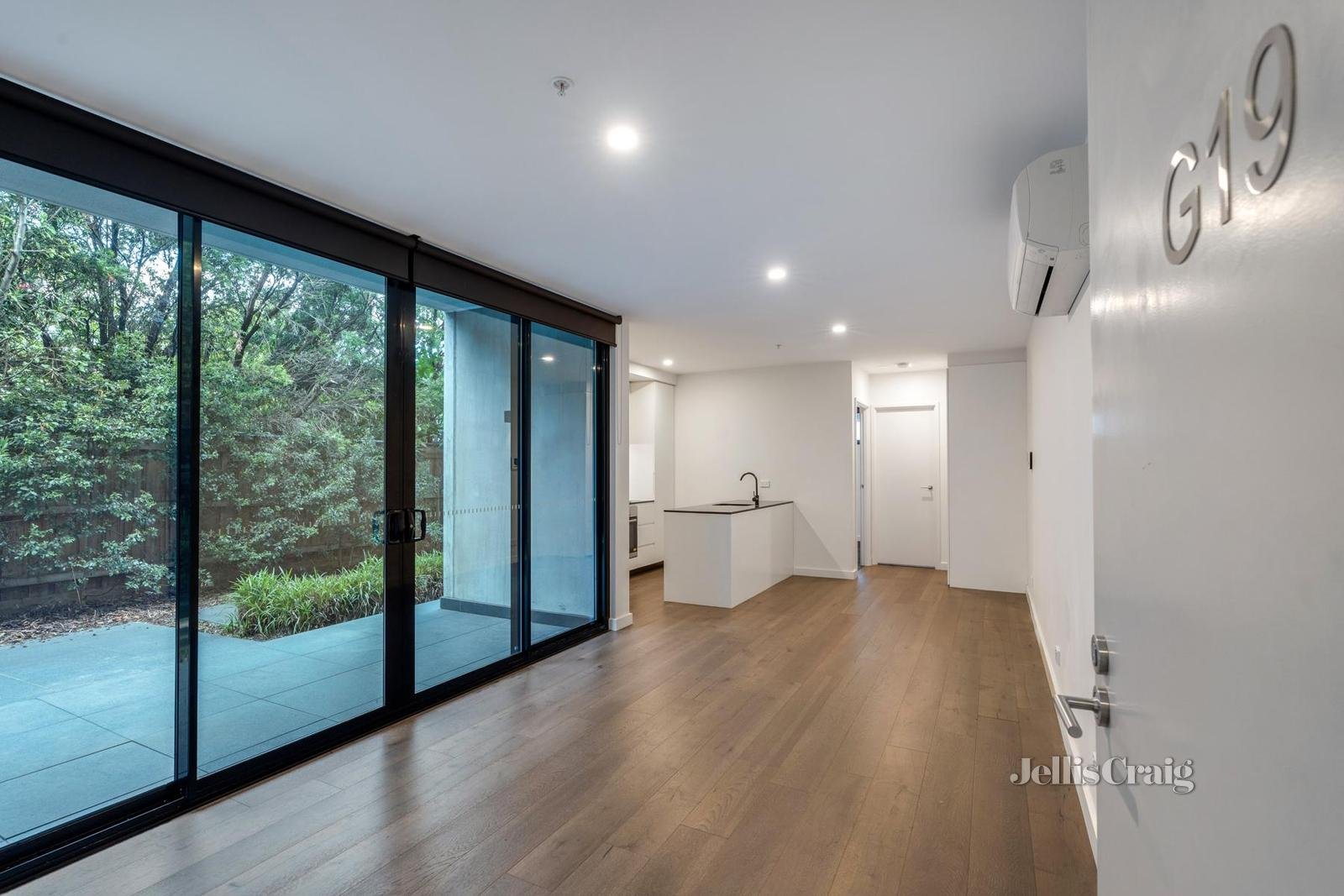 19/82 Bulla Road, Strathmore image 5