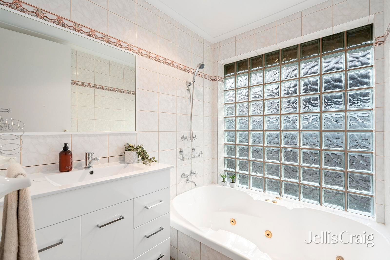 199 Eastfield Road, Croydon image 14