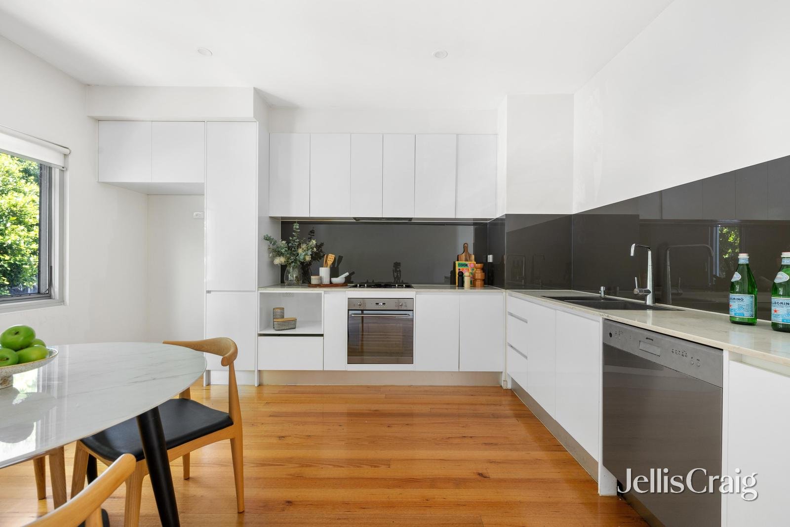 19/93 Stevedore Street, Williamstown image 5