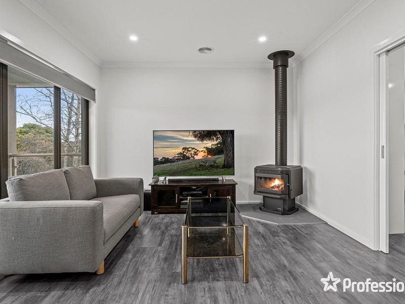 19A Blaxland Court, Mooroolbark image 3