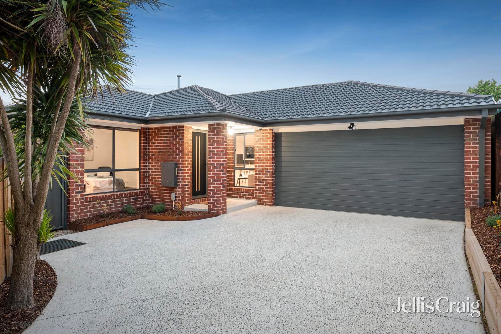 19A Cameron Road, Croydon image 1