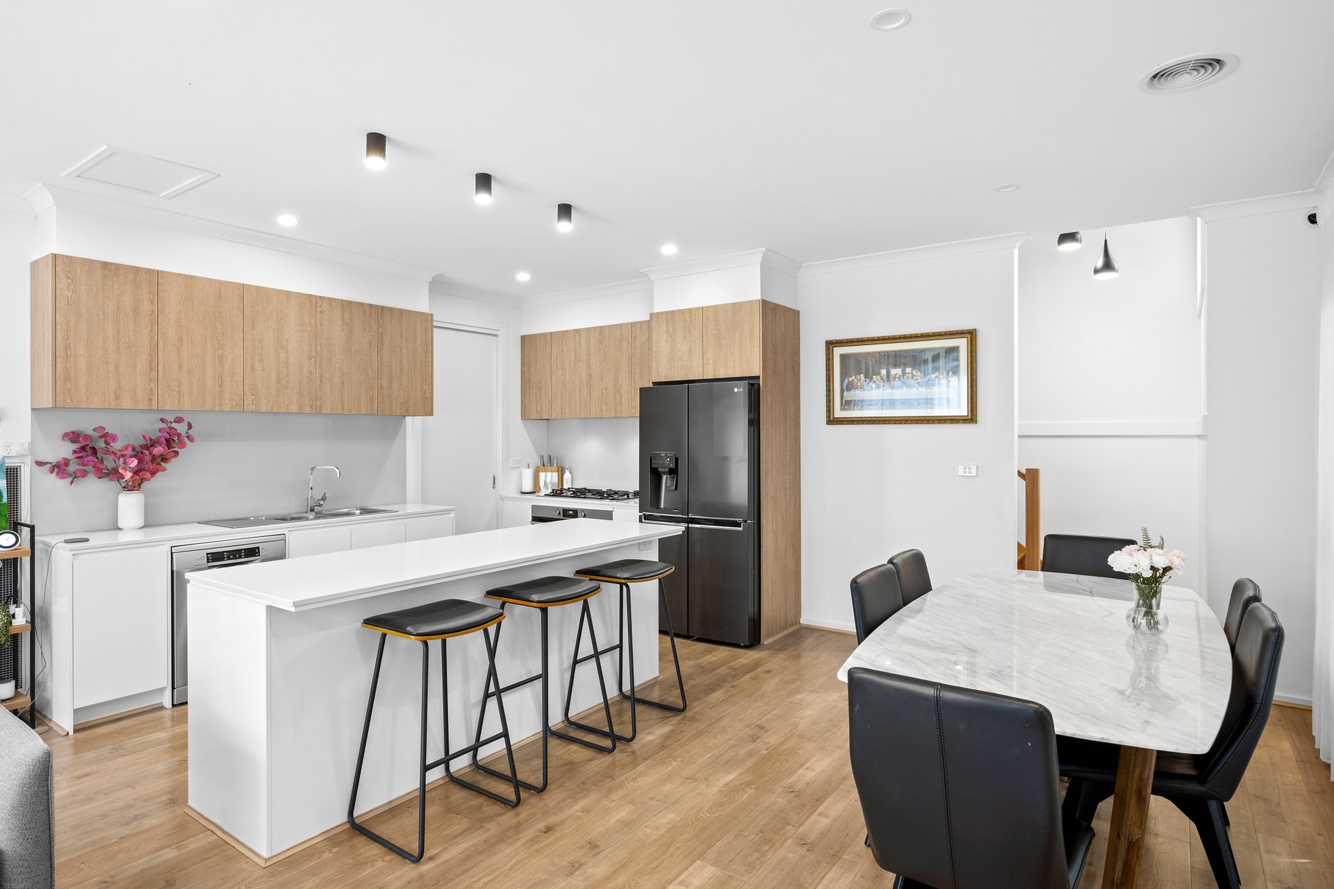 19A Essex Park Drive, Endeavour&nbsp;Hills image 3