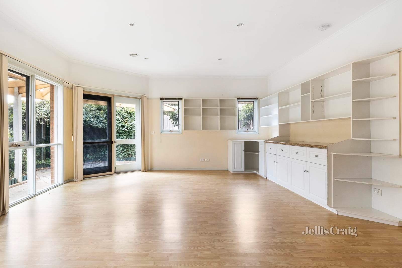 19a Lawson Parade, Heidelberg Heights image 3