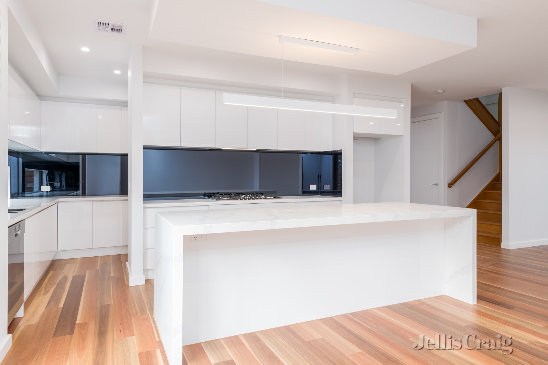 19A Mount Pleasant Drive, Mount Waverley image 1