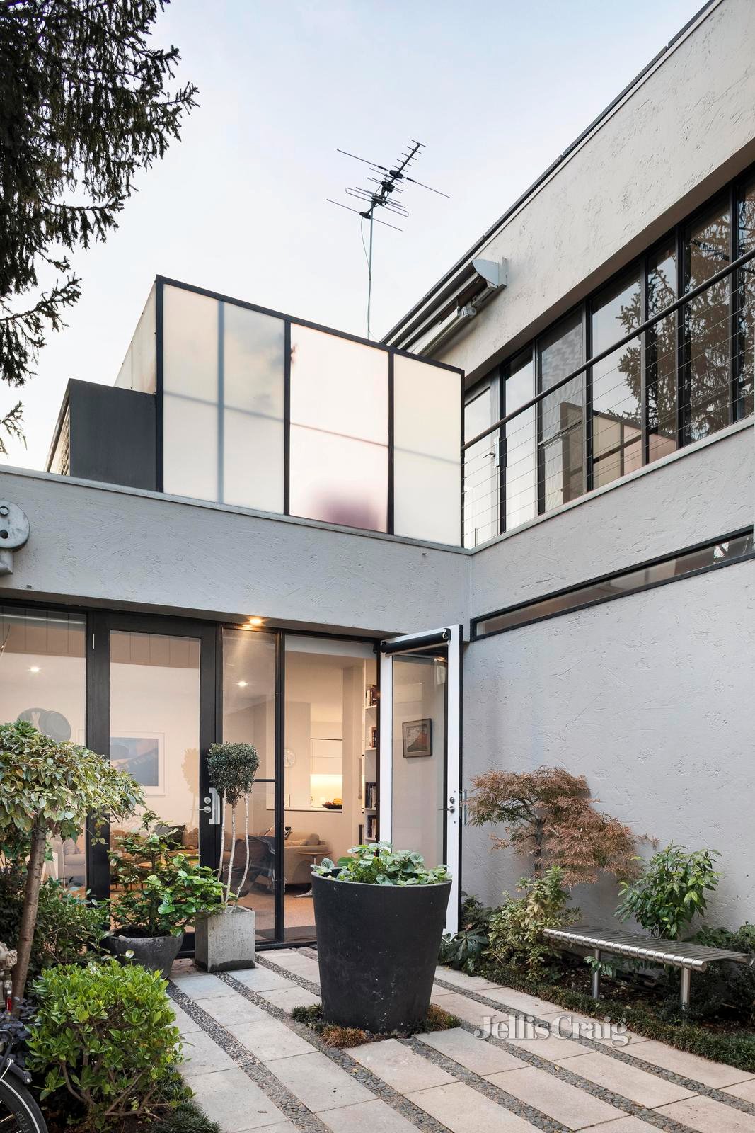 19A Richmond Terrace, Richmond image 1