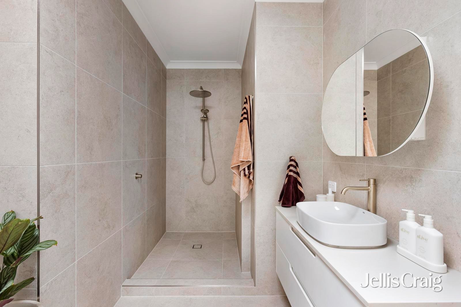 19A The Crescent, Highett image 13