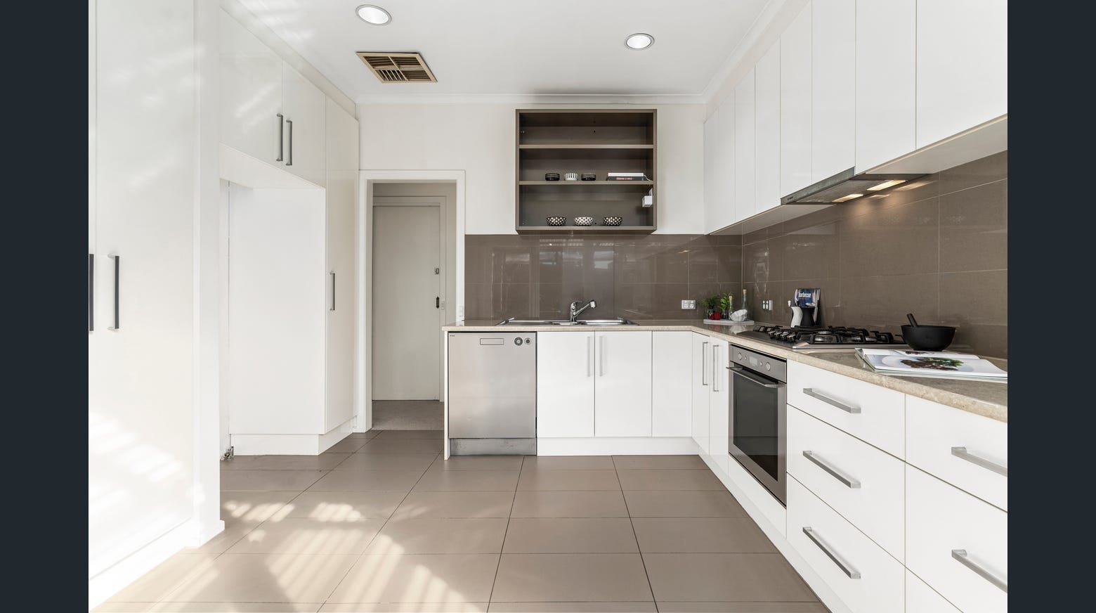 19b Caravan Street, Balwyn North image 3