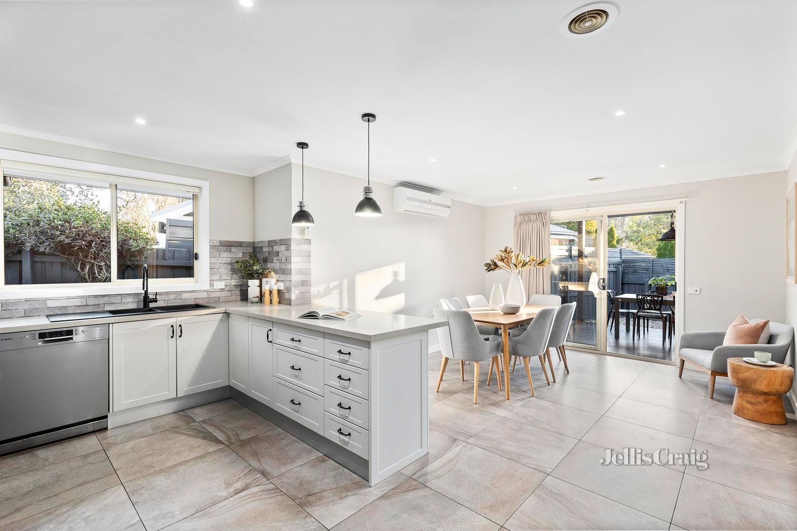 1a Aminga Court, Croydon image 6