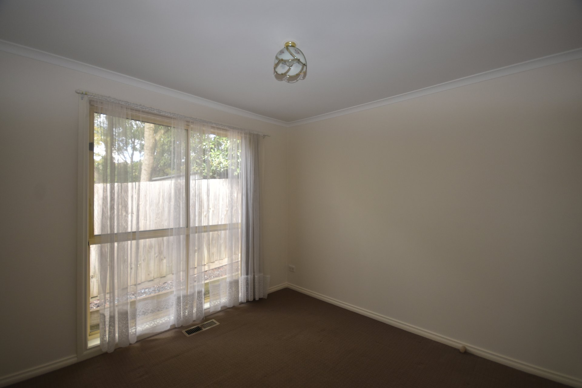 1/A Bathurst Street, Mooroolbark image 4