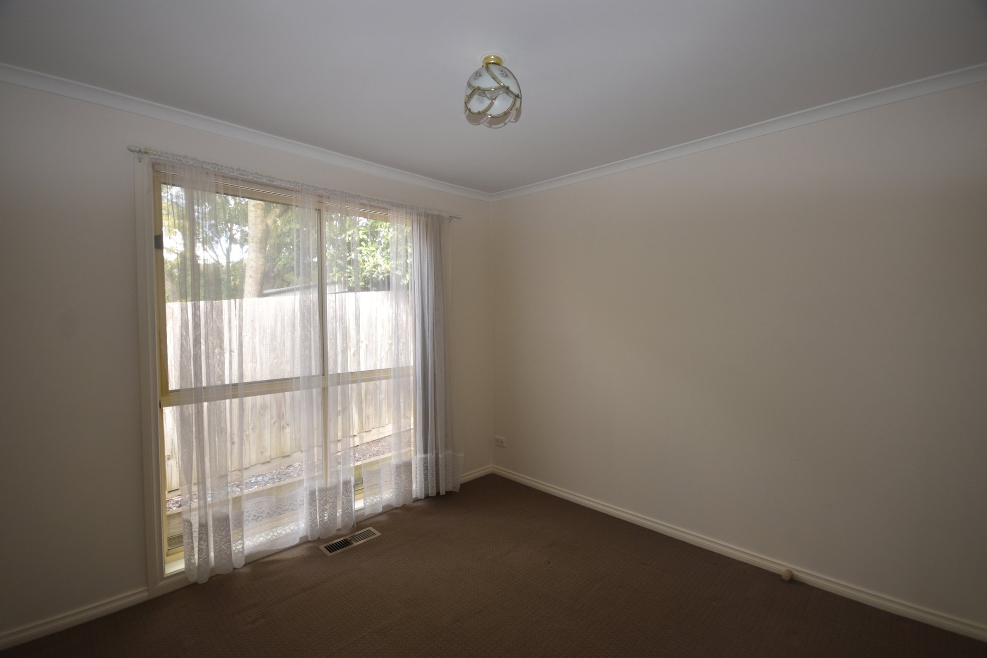 1/A Bathurst Street, Mooroolbark image 5
