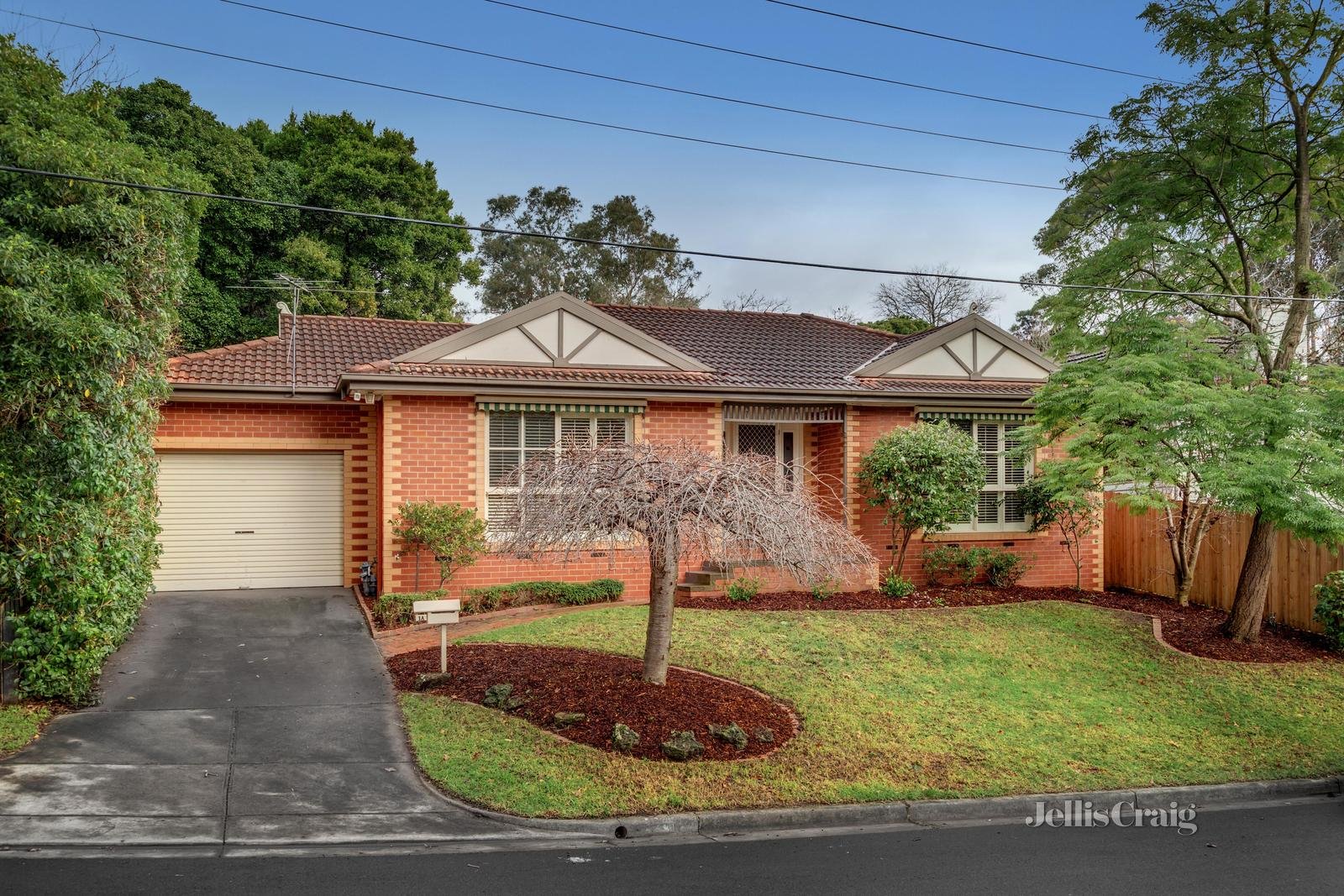 1A Cherry Court, Mitcham image 1