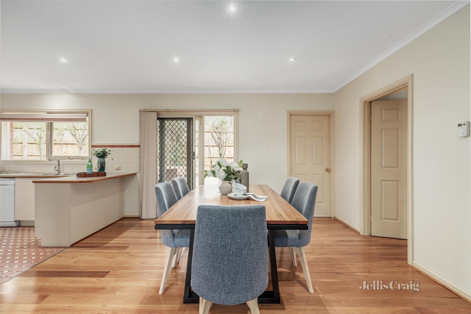 1A Cherry Court, Mitcham image 3
