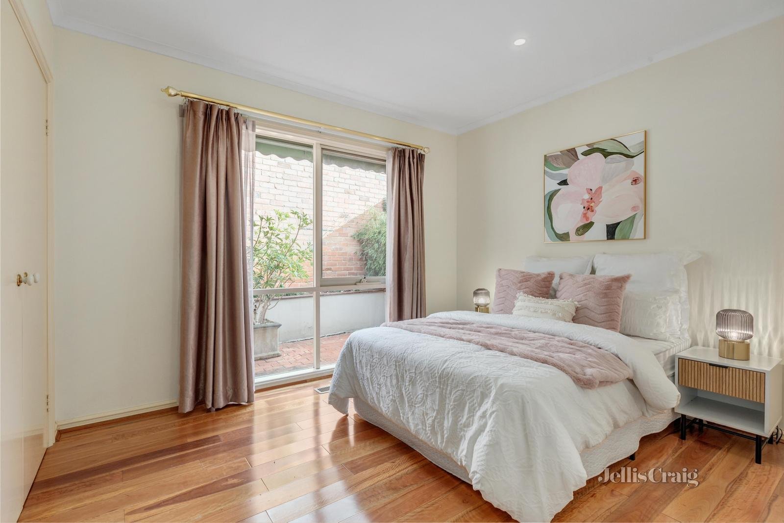 1A Cherry Court, Mitcham image 6