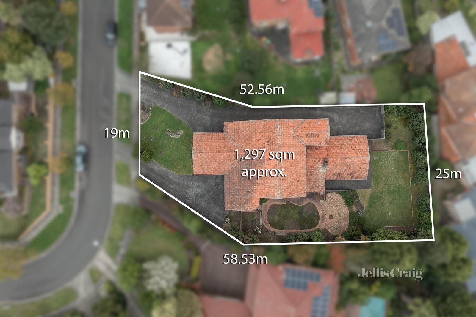 1A Donhaven Court, Templestowe image 2