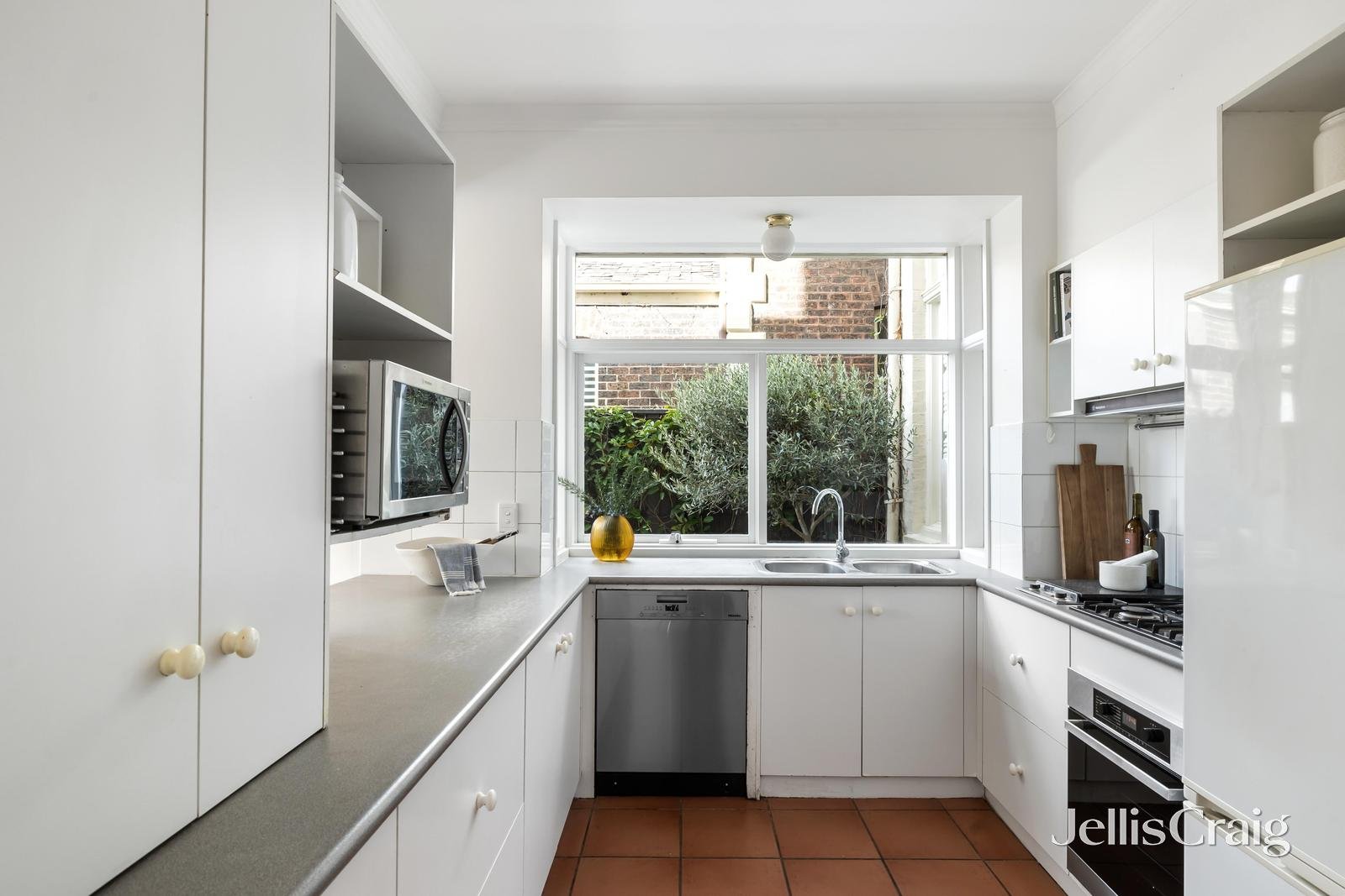 1A Evelina Road, Toorak image 6