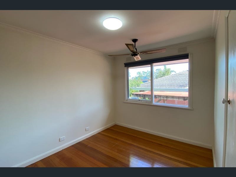 1A Gawler Court, Mont Albert image 4