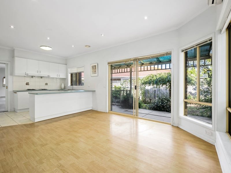 Property Gallery Thumbnail 3