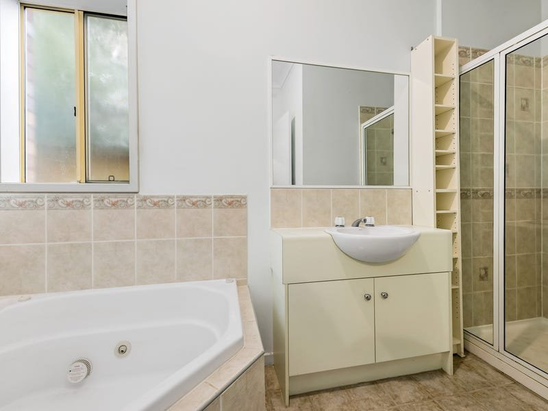Property Gallery Thumbnail 8