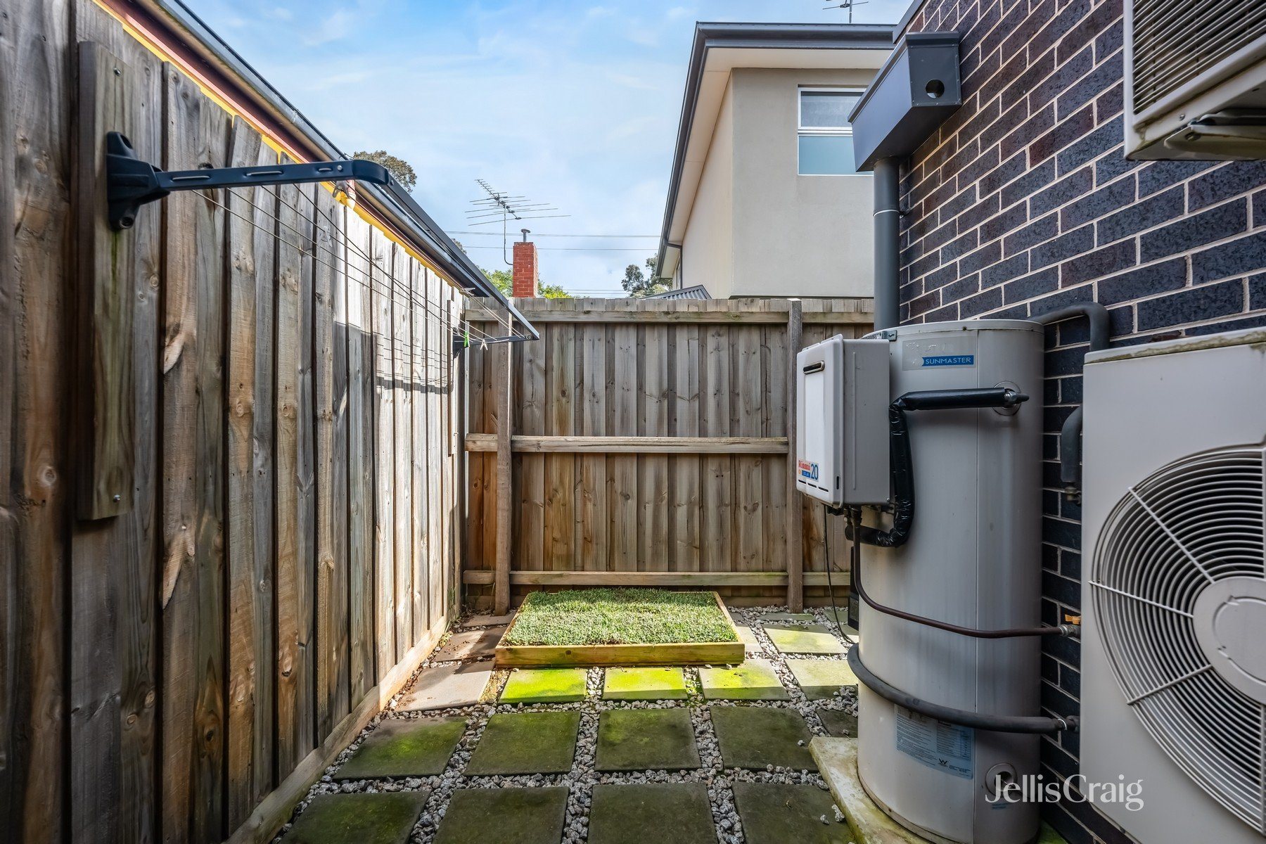 1A Gordon Street, Essendon image 10