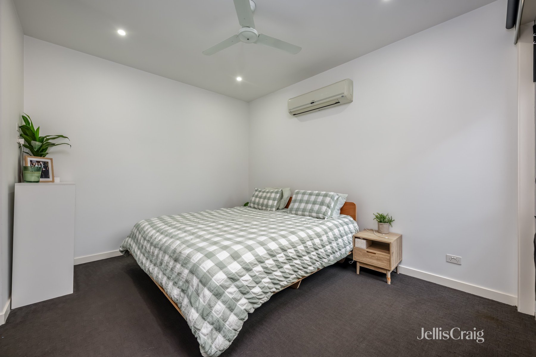 1A Gordon Street, Essendon image 5