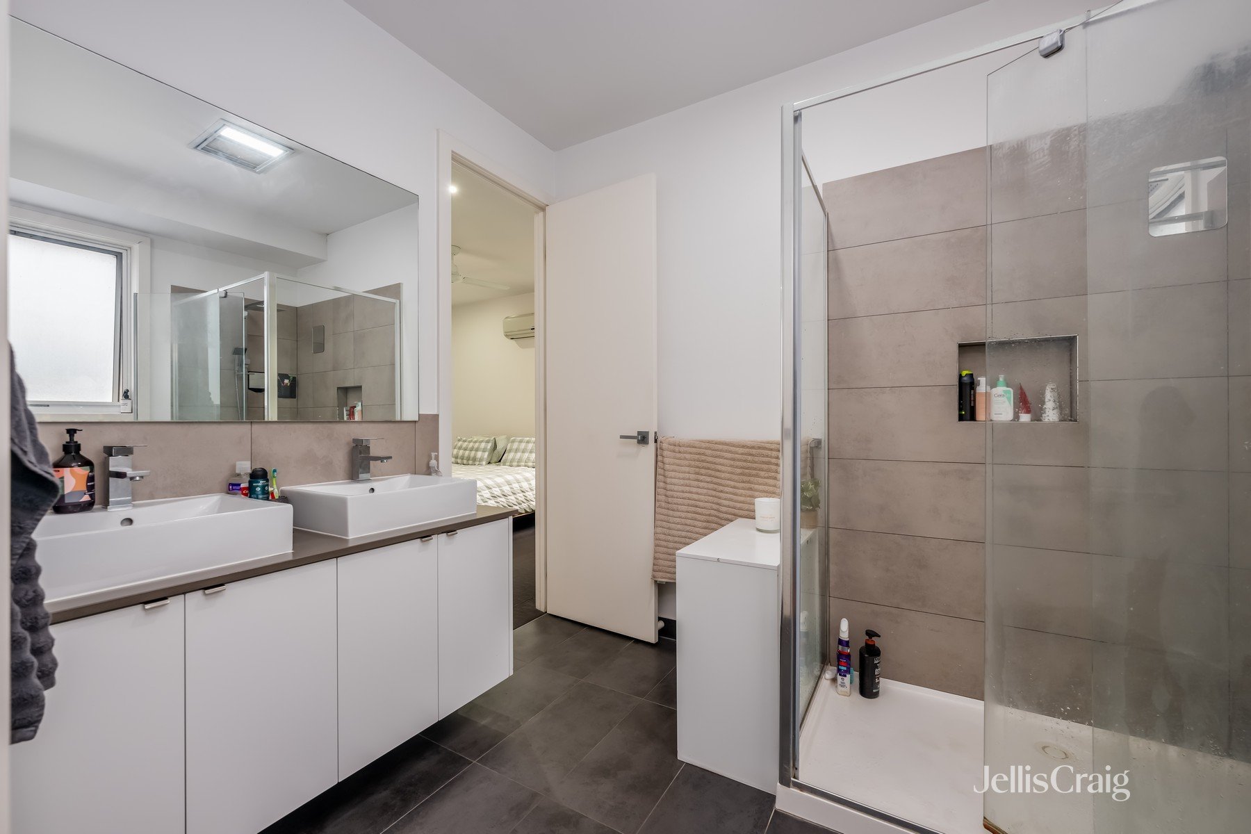 1A Gordon Street, Essendon image 7