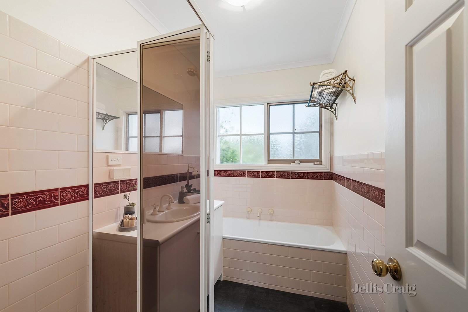 1A Halley Avenue, Camberwell image 7