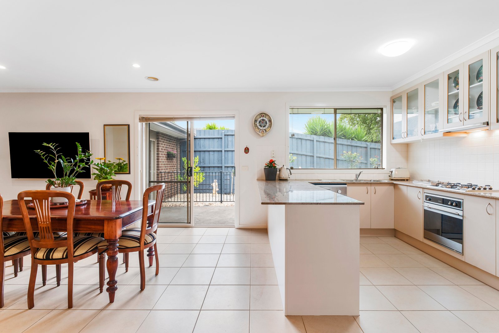 Property Gallery Thumbnail 3