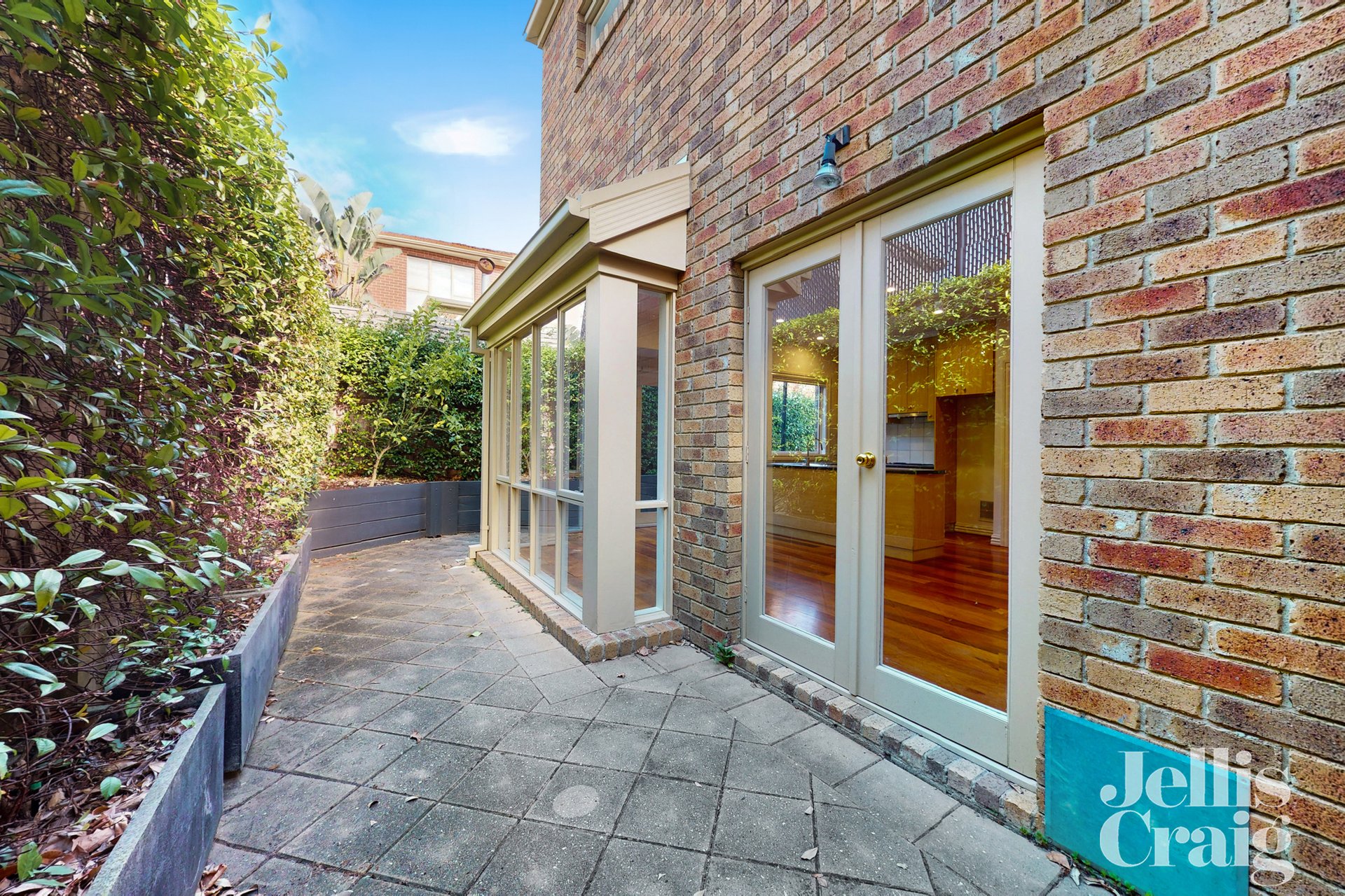 1A Iris Road, Camberwell image 9