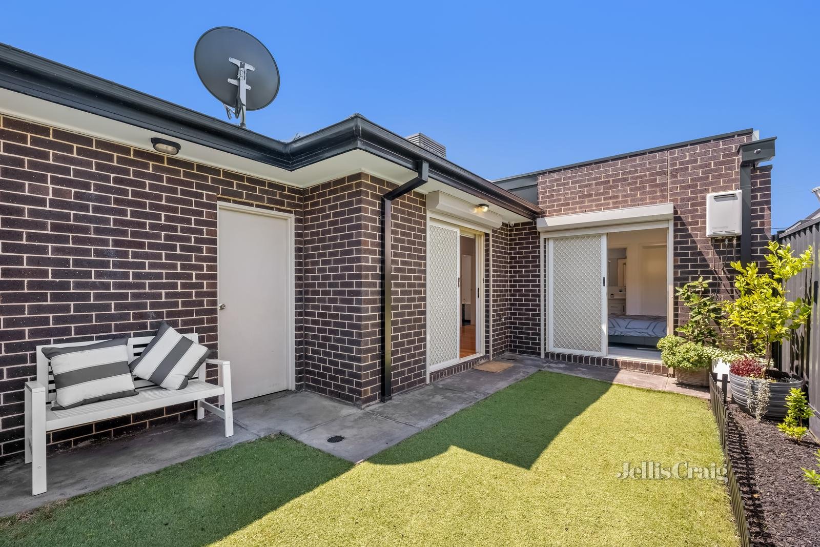 1A Karadoc Avenue, Pascoe Vale image 13