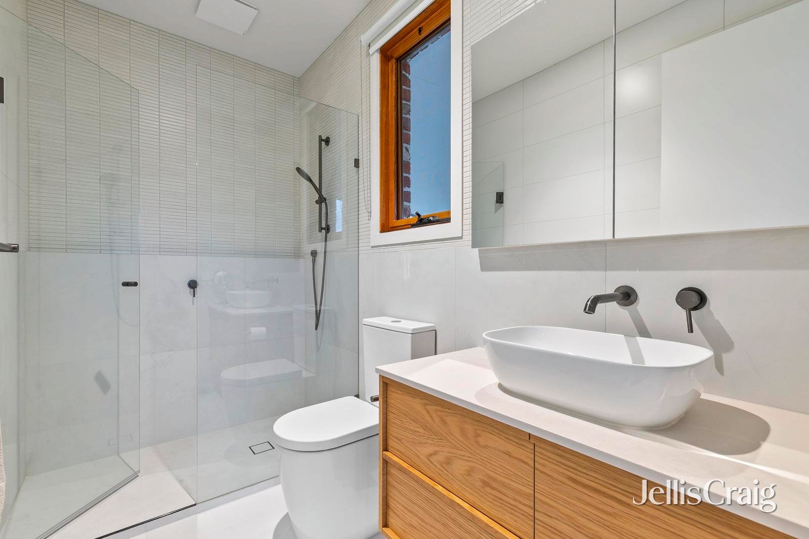 1A Kiandra Street, Mornington image 7