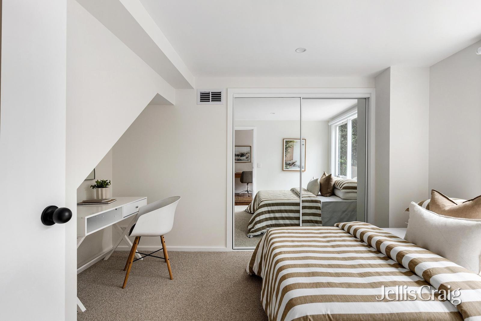 1A McCarthy Grove, Montmorency image 15