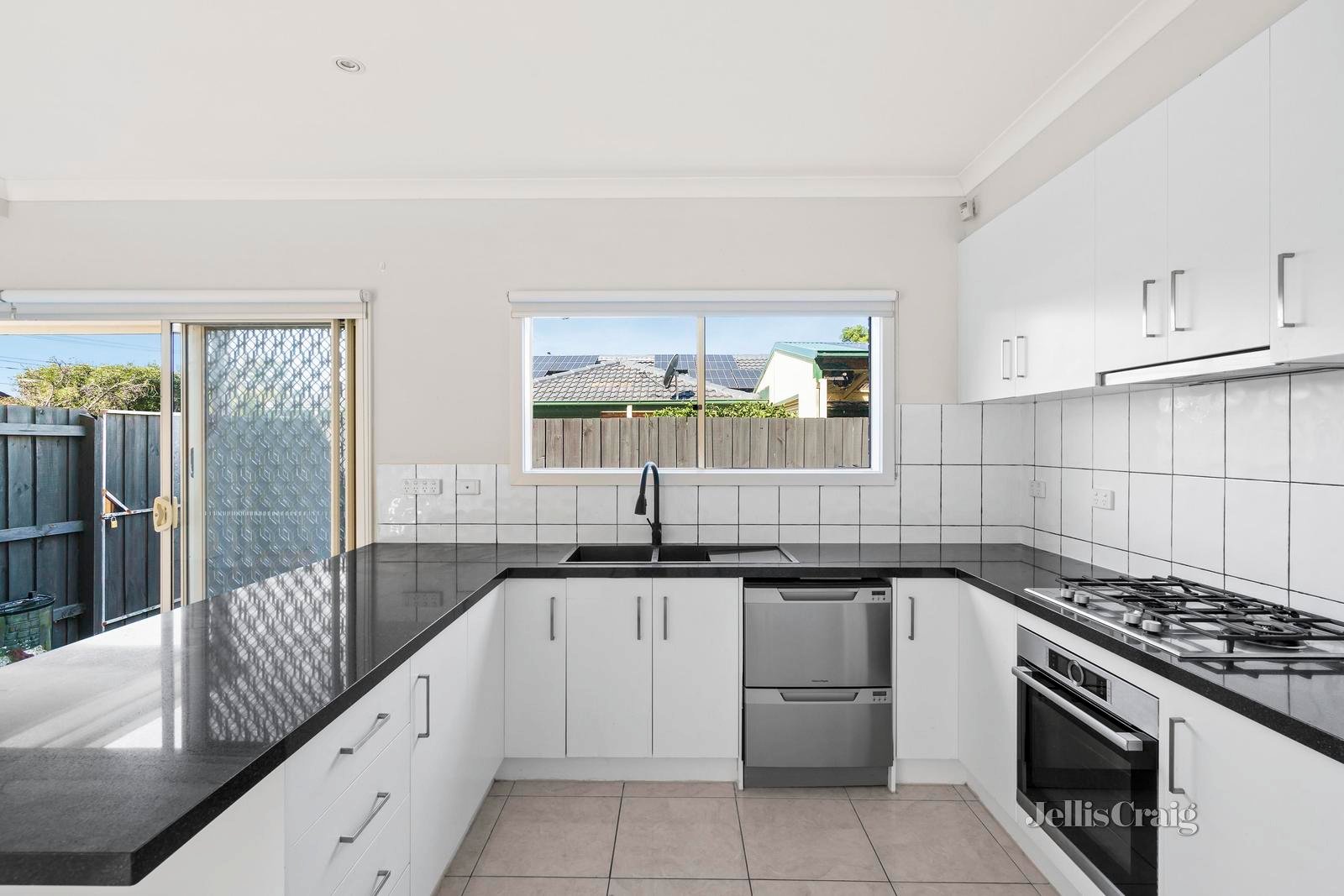 1A Minogue Crescent, Hoppers Crossing image 7