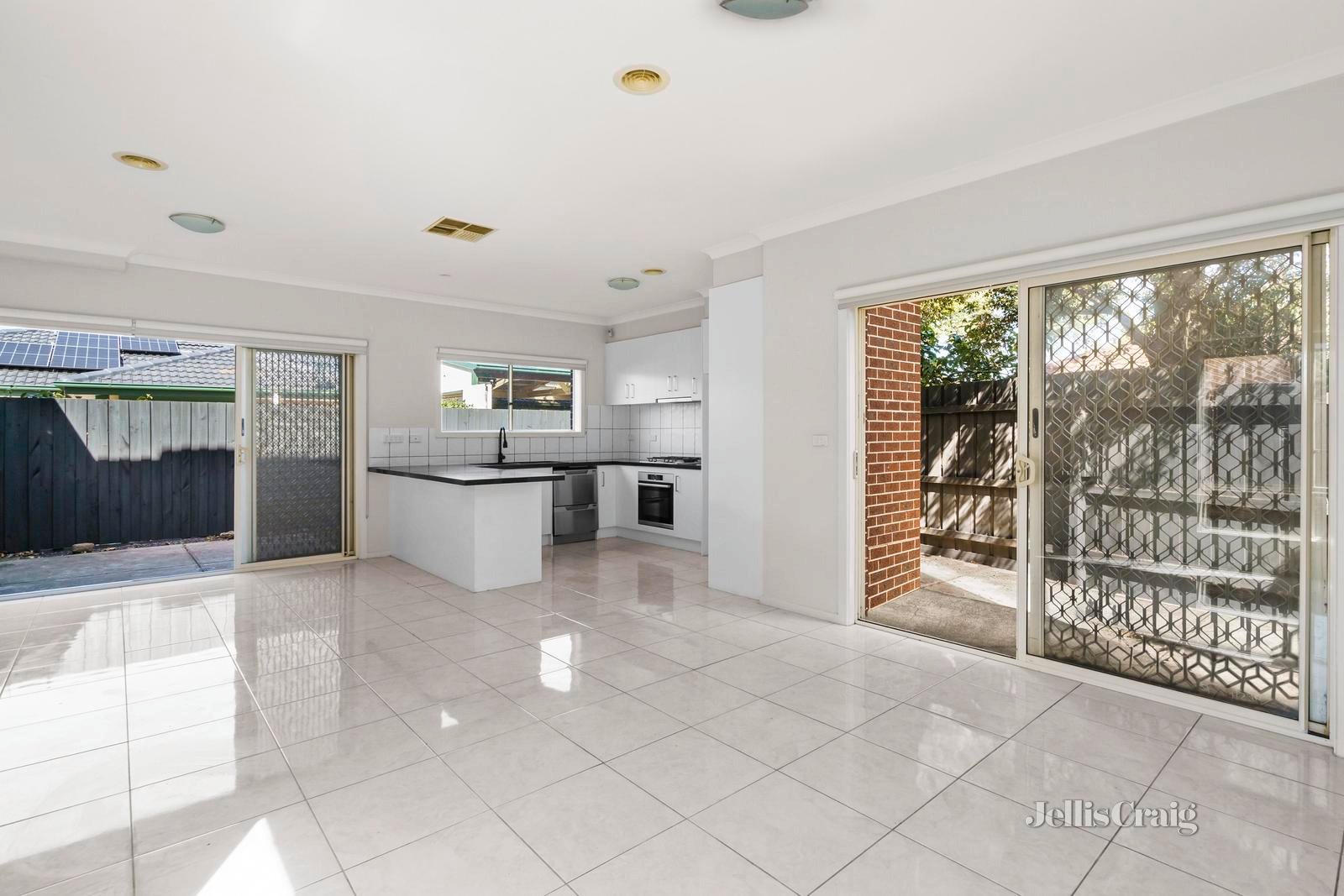 1A Minogue Crescent, Hoppers Crossing image 3