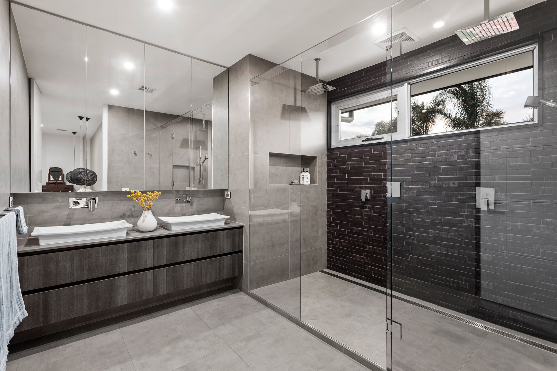 Property Gallery Thumbnail 7