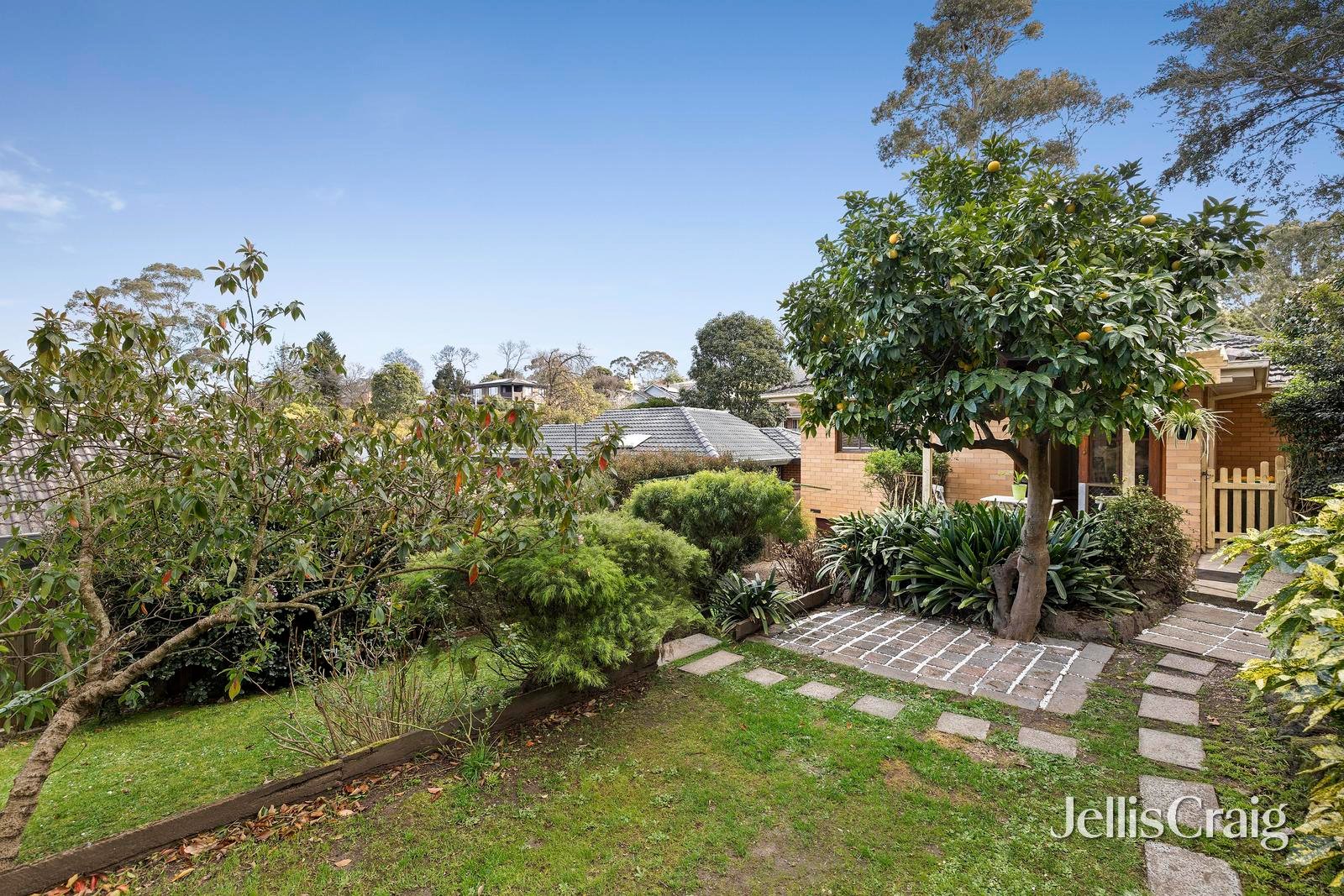 1A Orchard Grove, Heathmont image 11