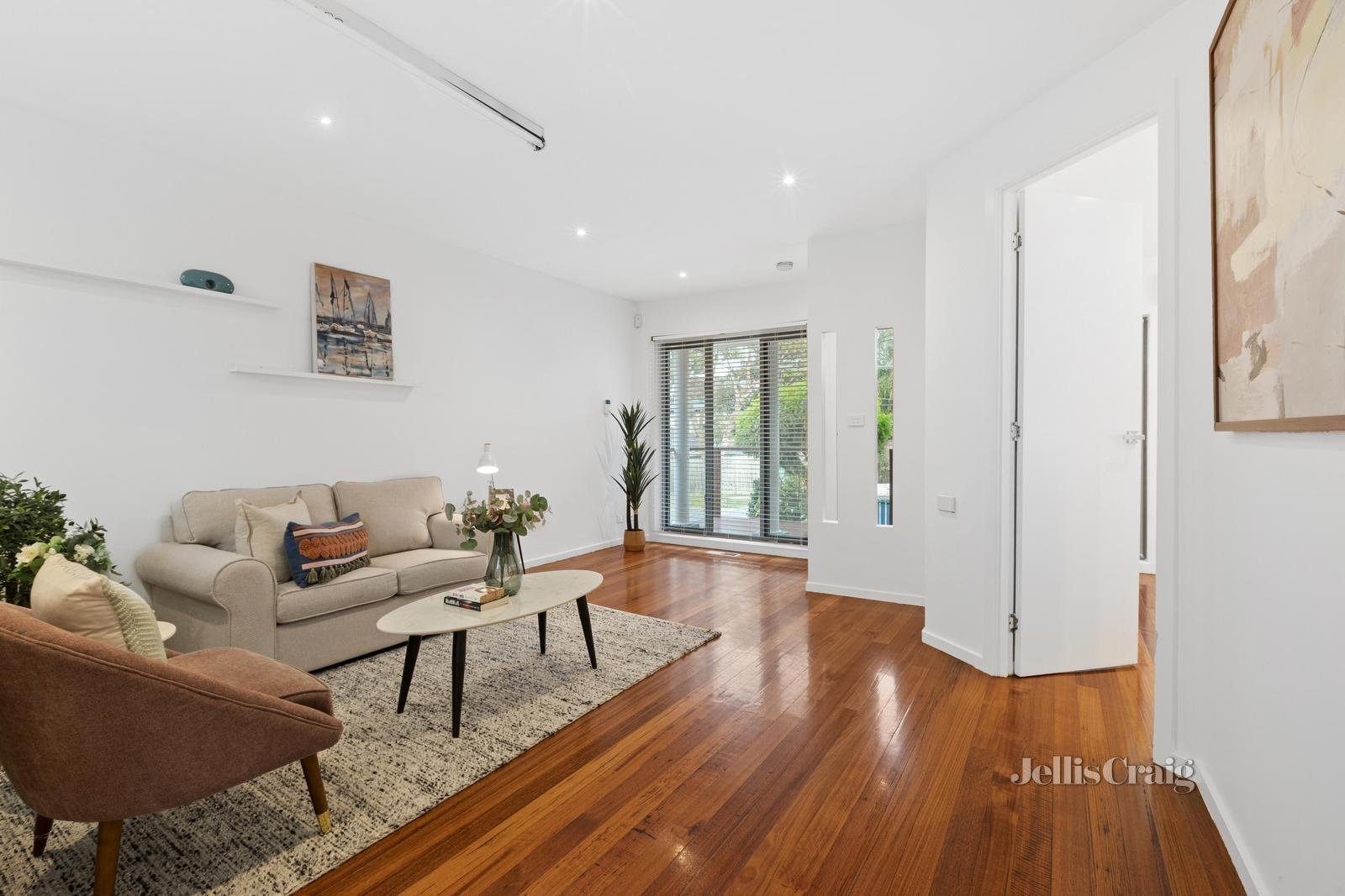 1A Pamela Street, Mount Waverley image 2