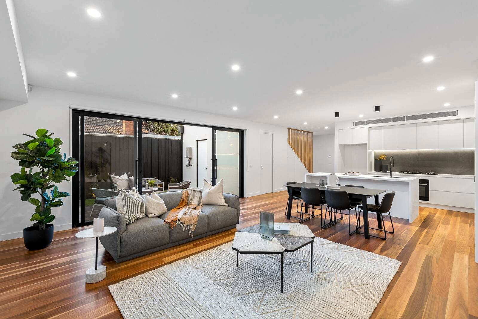 Property Gallery Thumbnail 5