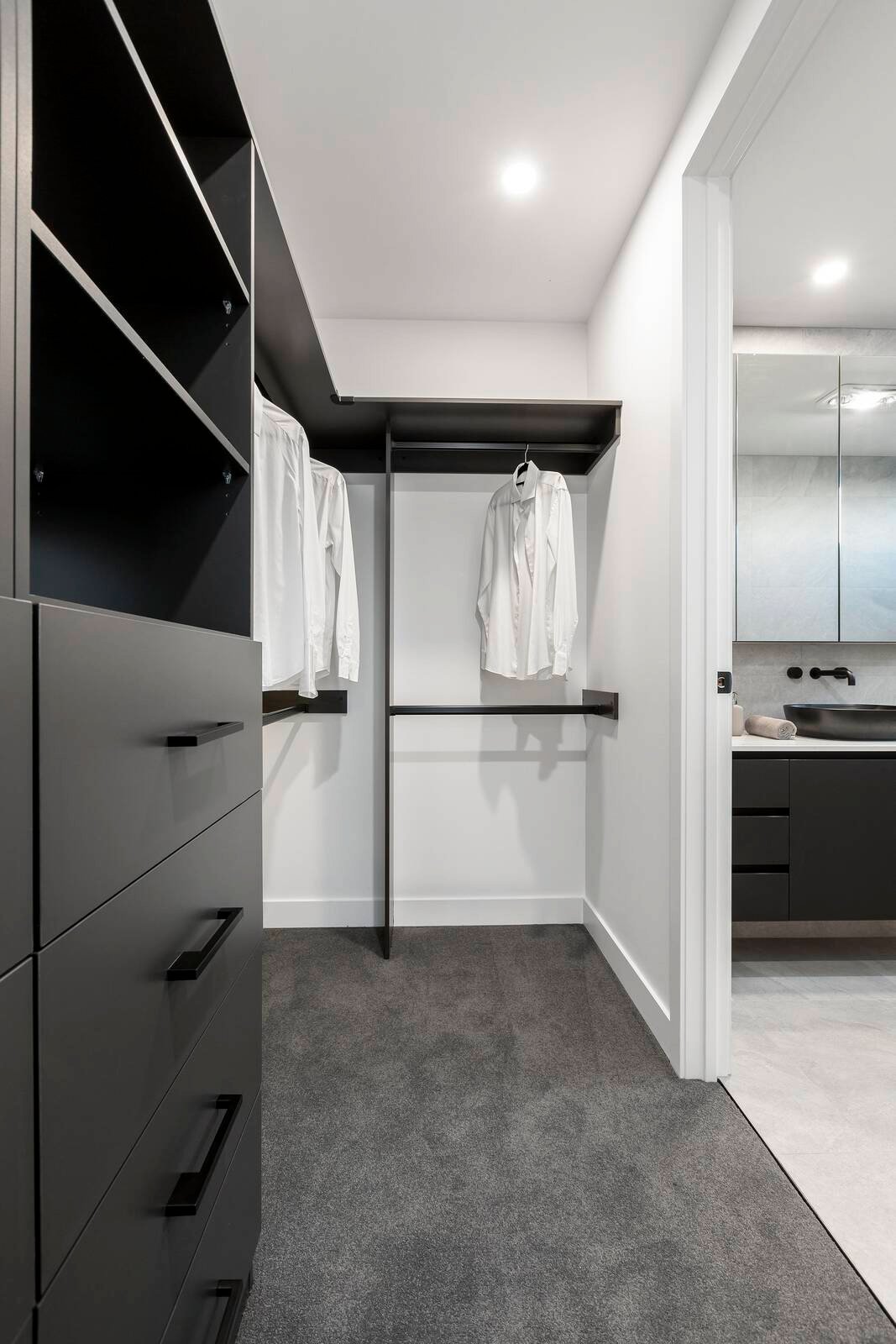 Property Gallery Thumbnail 12