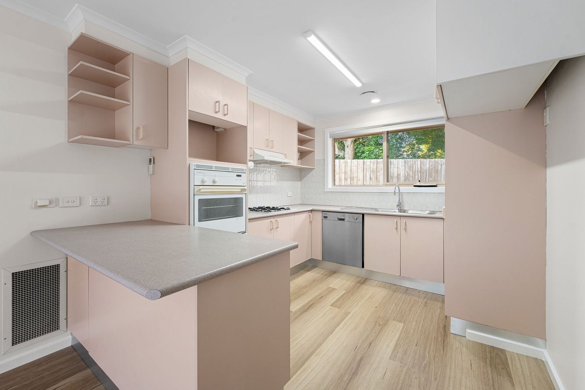 1A Shirley Court, Croydon image 3